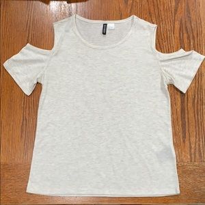 H&M Divided blouse with shoulder sleeves